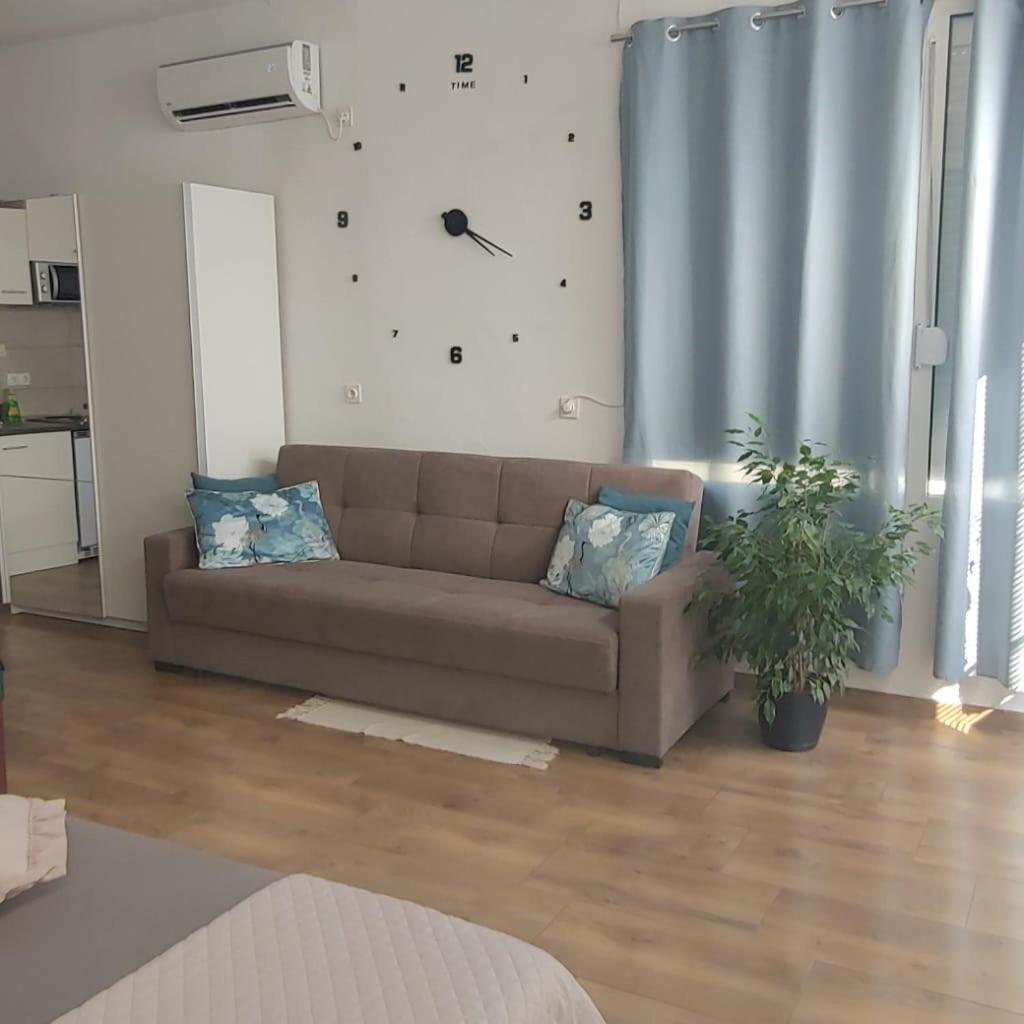 Ferienwohnung Piccolo Knin Exterior foto